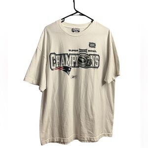 Vintage NFL New England Patriots Super Bowl 38 white short sleeve t size Large
